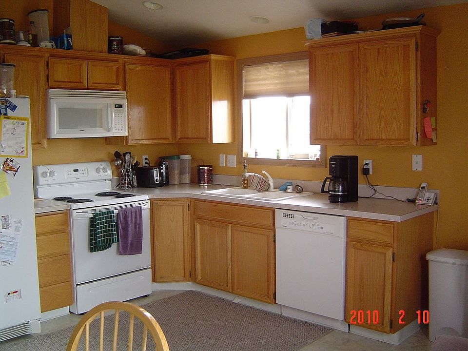 Nice open kitchen.