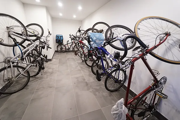 Rented by City Vista Inc | media 20