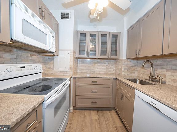 3rd image of 1900 John F Kennedy Blvd APT 1012
