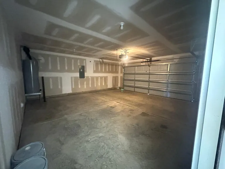 104 Edmer Ln — Photo 16