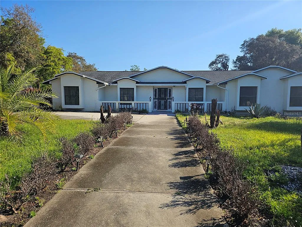 Building Photo - 1745 Foxcreek Ln