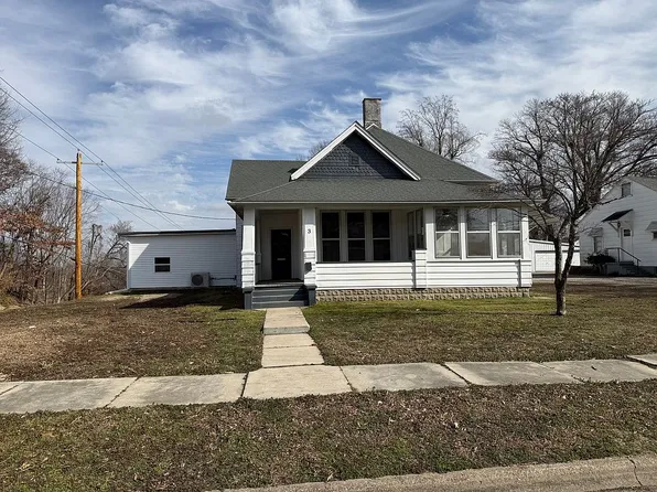 3 S Hickory St, Dexter, MO 63841