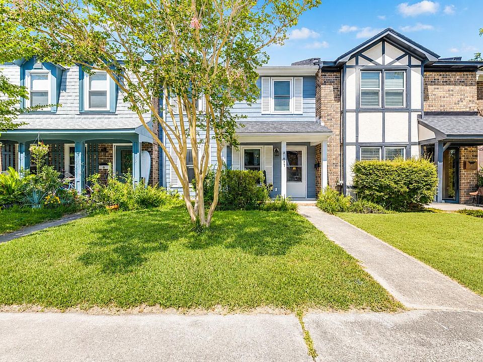 1st image of 677 Buckhall Ct #C