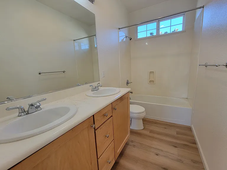 829 S 22nd St — Photo 10