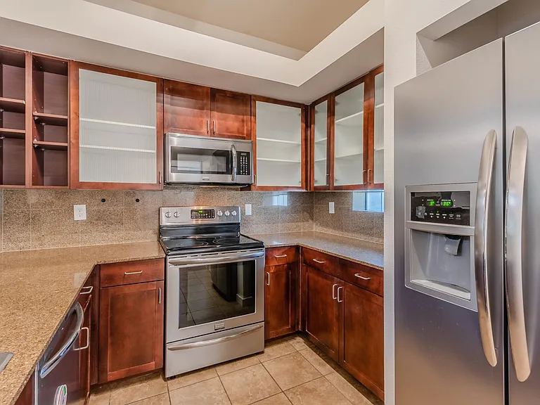 6927 Sumner St — Photo 24