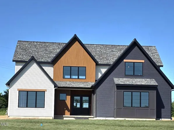 4 Faulkner Drive, Waterford, NY 12188