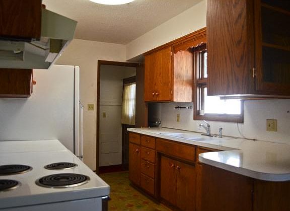 3rd image of 1208 Eldridge Ave