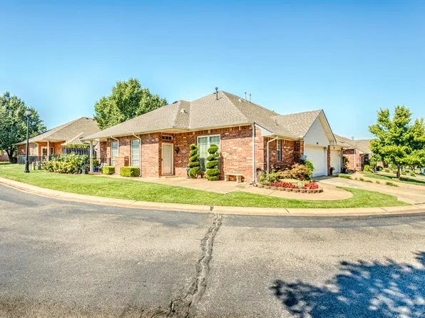 509 S Santa Fe Ave APT 157, Edmond, OK 73003