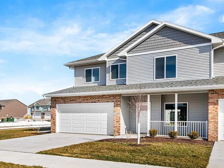 1648 Aspen Ct — Photo 1