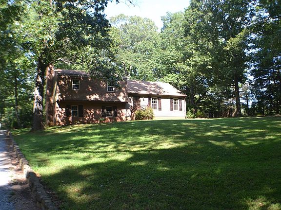 2nd image of 1008 Tiffany Dr