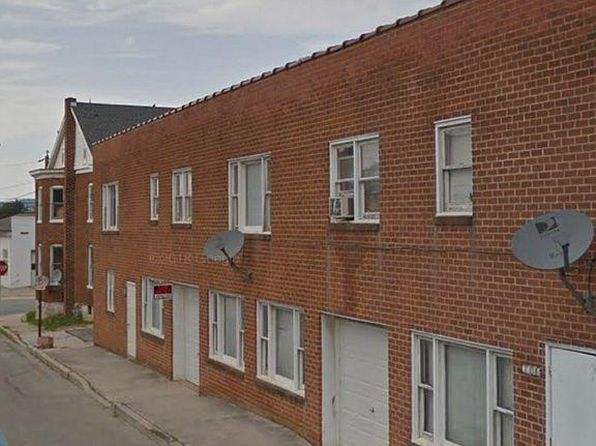 702 Baer Ave