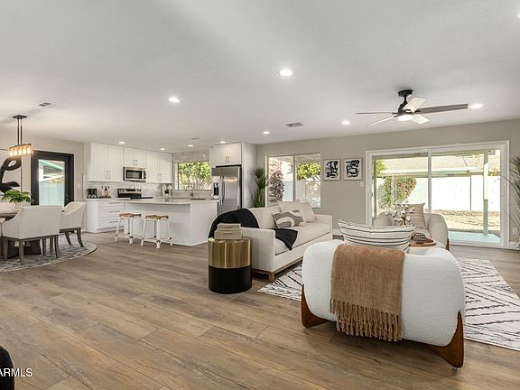 3rd image of 10896 E SAHUARO Drive
