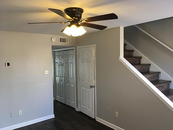 5th image of 607 Chickadee Dr APT 1