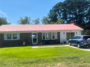 194 Terri Ln, Mount Airy, NC 27030