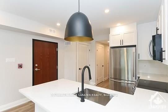 3rd image of 27 Monk St #7