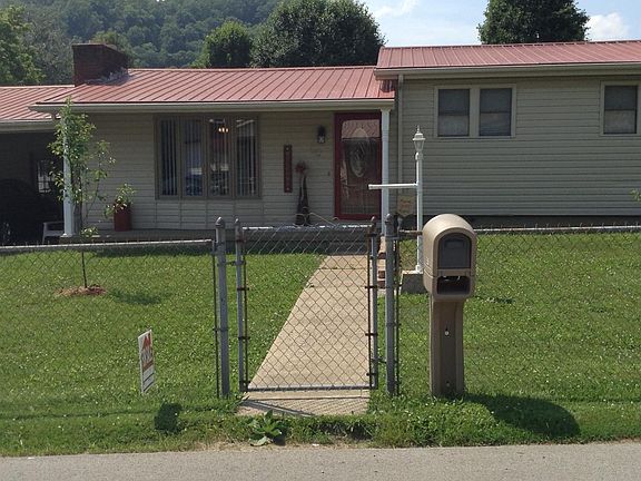 2nd image of 50 Turner Dr