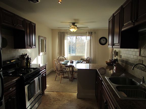 3rd image of 2642 N Windsor Dr Unit 203