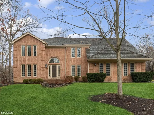 53 Dukes Ln, Lincolnshire, IL 60069