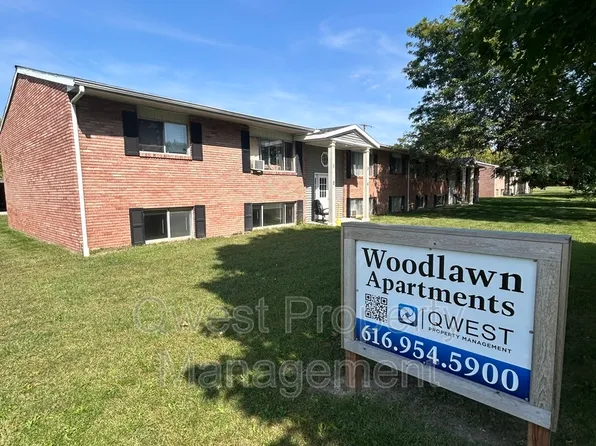409 E Woodlawn Ave APT 8, Hastings, MI 49058