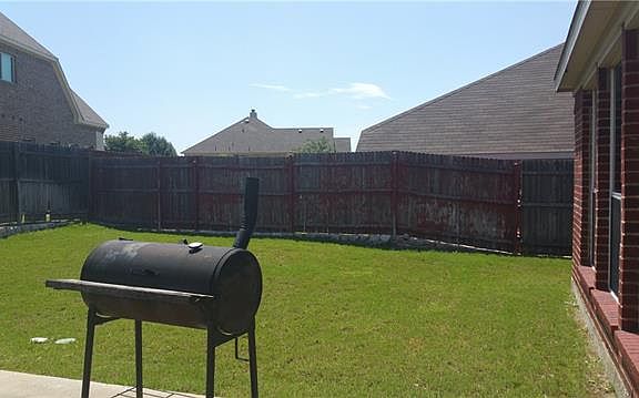3rd image of 1422 Ten Mile Dr