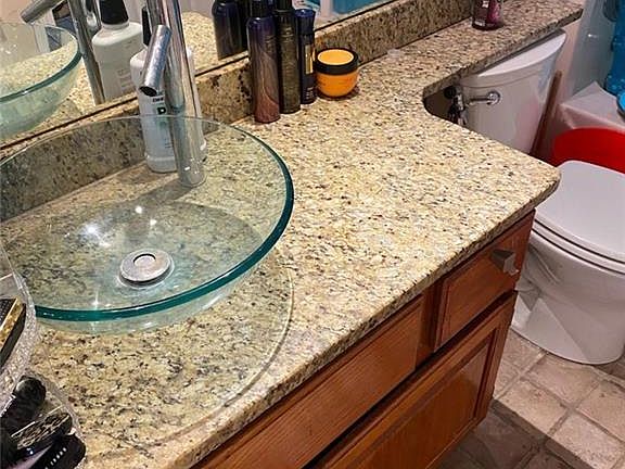 2nd image of 3481 Lakeside Dr NE APT 1405