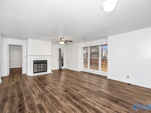 5th image of 4923 Seven Pine Cir #4