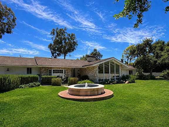 3rd image of 451 Live Oaks Rd