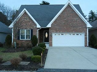 44 Leighas Ln, Coventry, RI 02816