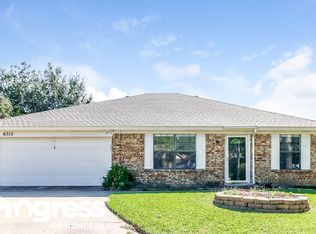 6315 Twin Maple Ct, Arlington, TX 76018