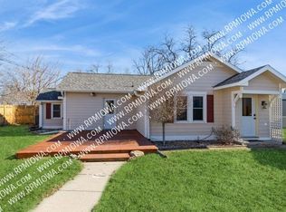 3915 69th St, Urbandale, IA 50322