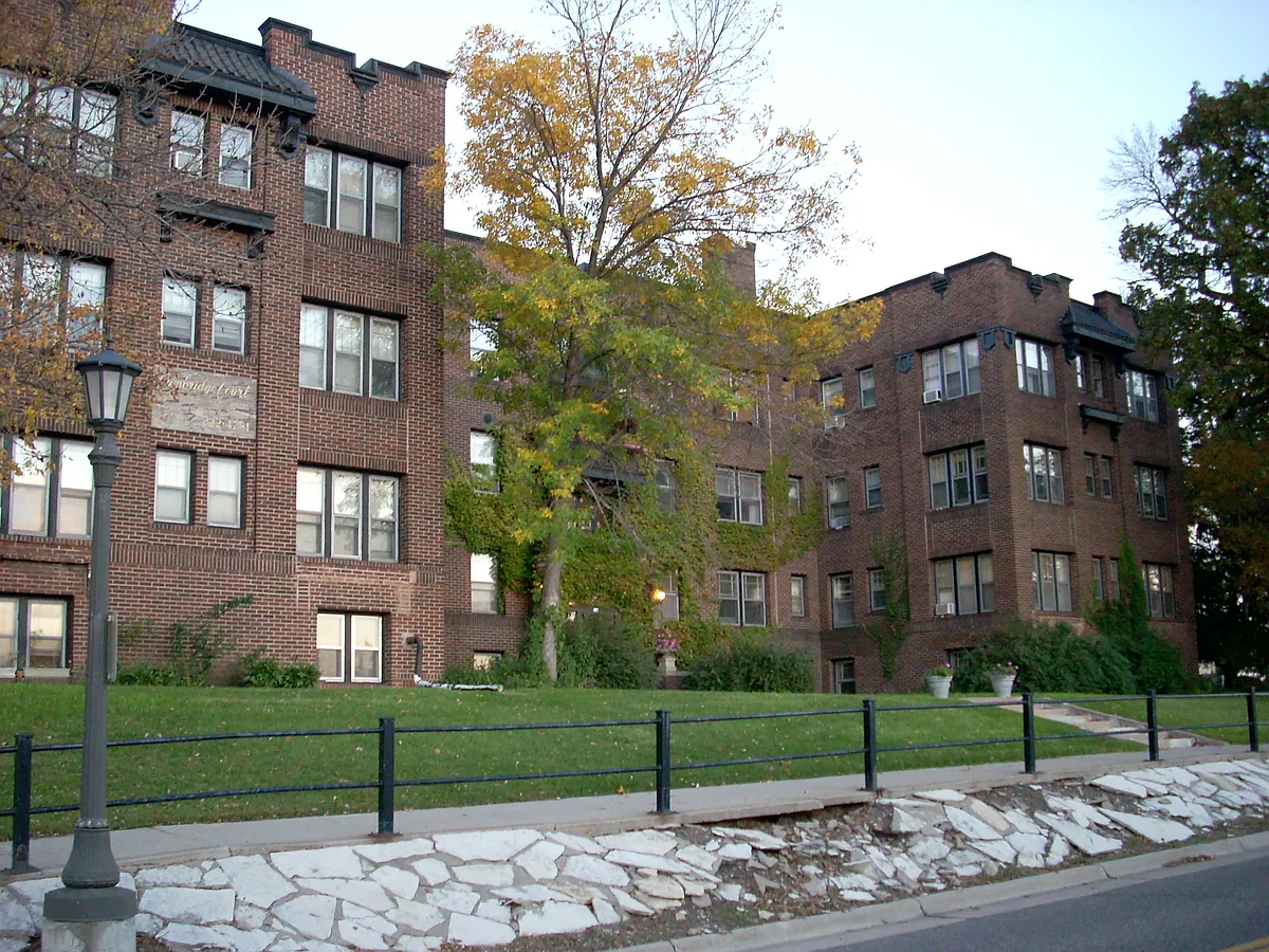 Building Photo - Cambridge Court