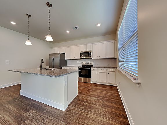 5th image of 6221 Bridgewood Dr