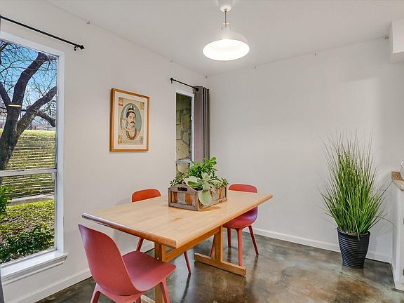 5th image of 9009 N Plaza Ct #120