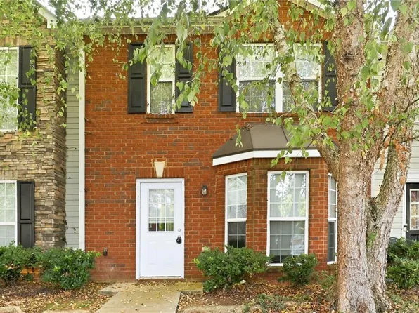 2002 Grove Way, Hampton, GA 30228