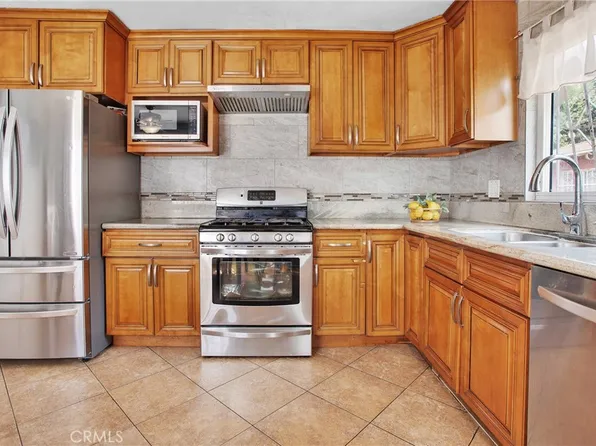 2683 Victoria St, San Bernardino, CA 92410