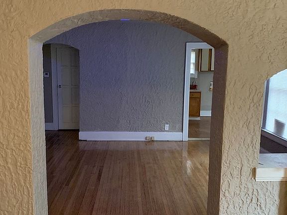 3rd image of 4224 50th Ave N