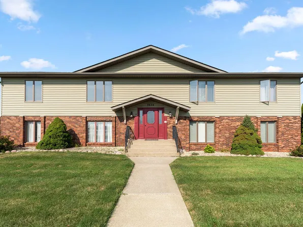 9634 Keilman St APT 2S, Saint John, IN 46373
