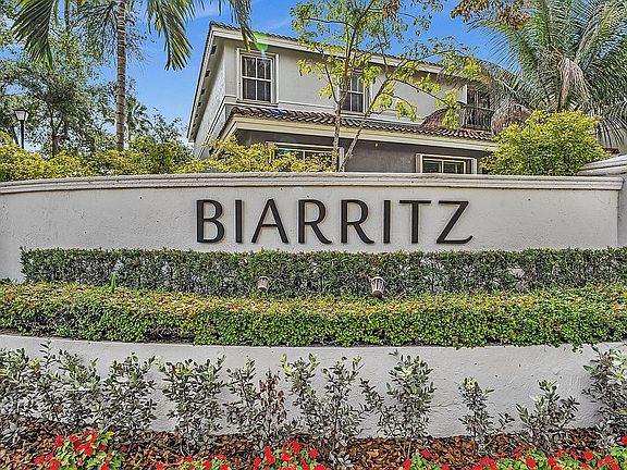 2nd image of 11247 NW 47th Ln