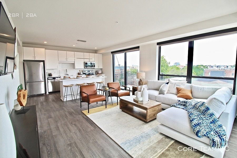 1st image of 4101 Broadway #B6