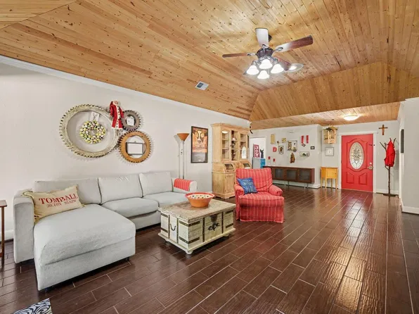 28211 Camille Dr, Tomball, TX 77375