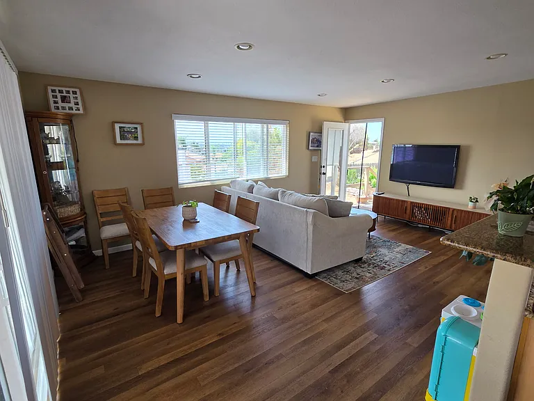 2952 Manos Dr — Photo 6