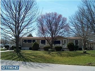 1st image of 15 Lee Dr