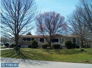15 Lee Dr, Wilmington, DE 19808
