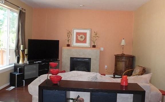 5th image of 2443 SE Park Ave
