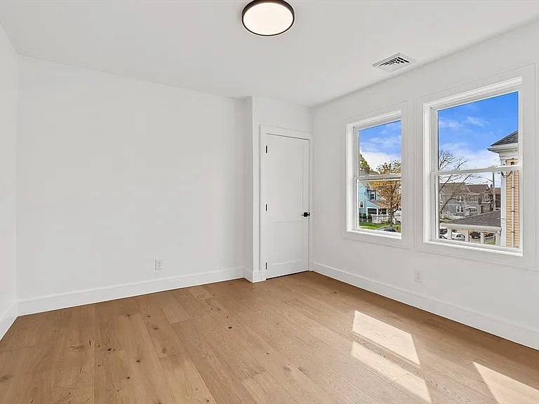 7-9 2nd St #2 — Photo 11