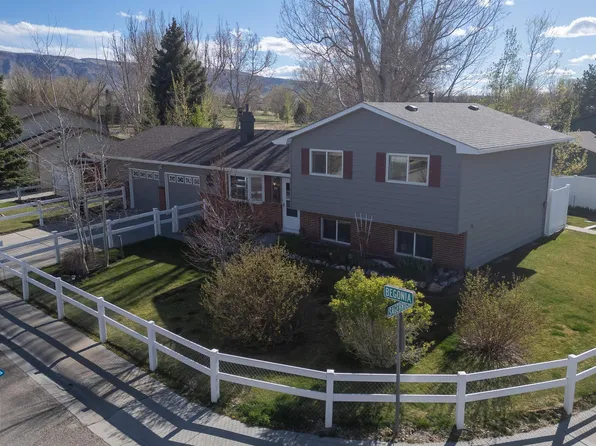 12 Begonia St, Casper, WY 82604