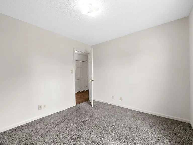 253 Moncrest Dr — Photo 21