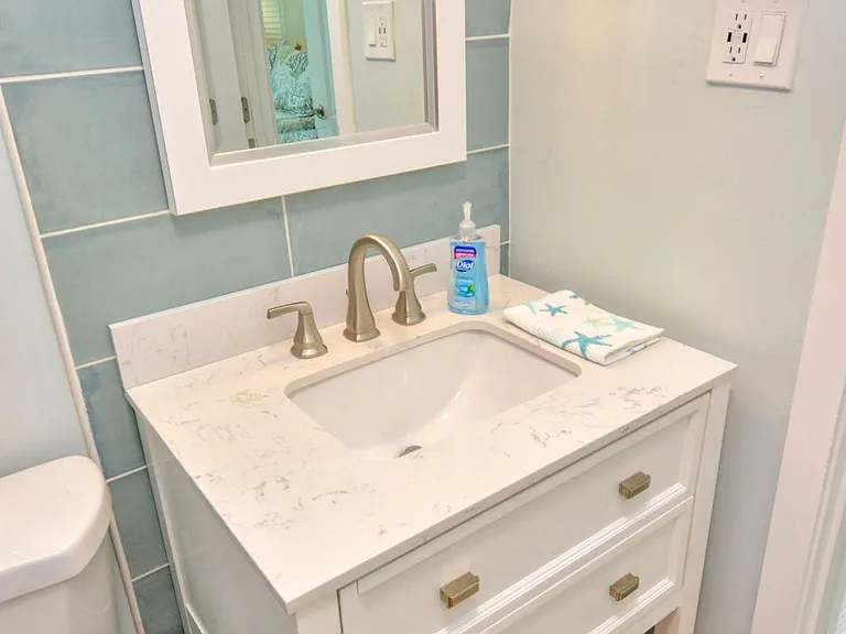 1315 NE Flora Pl — Photo 25
