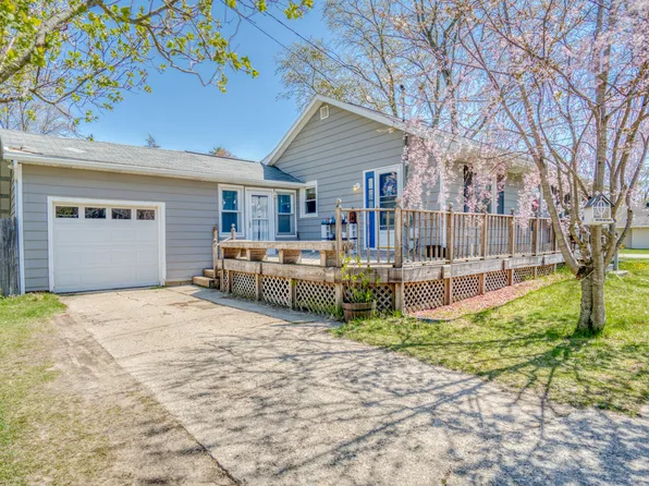 256 Mill St, Newaygo, MI 49337