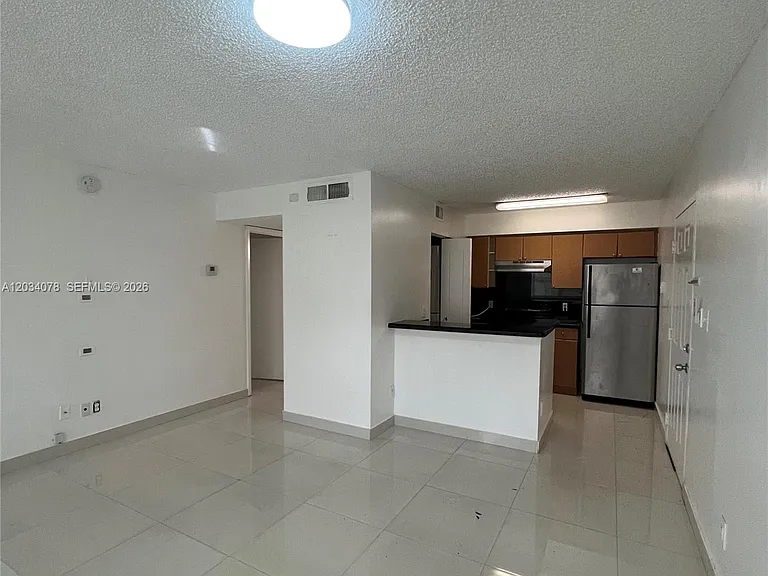 550 S Park Rd #148 — Photo 11